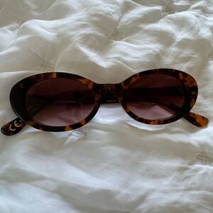 Madewell Tortoise Shell Oval Sunglasses